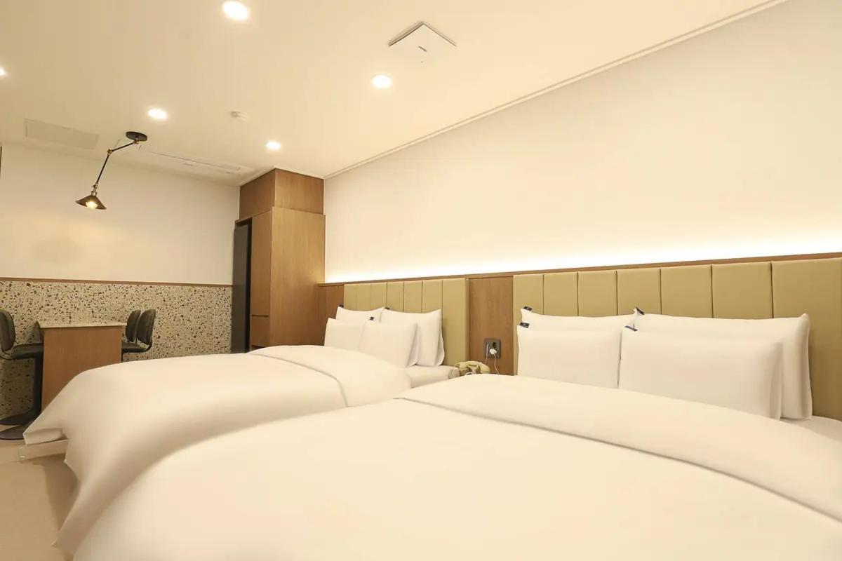 Rosy Hotel Чхонджу Екстер'єр фото