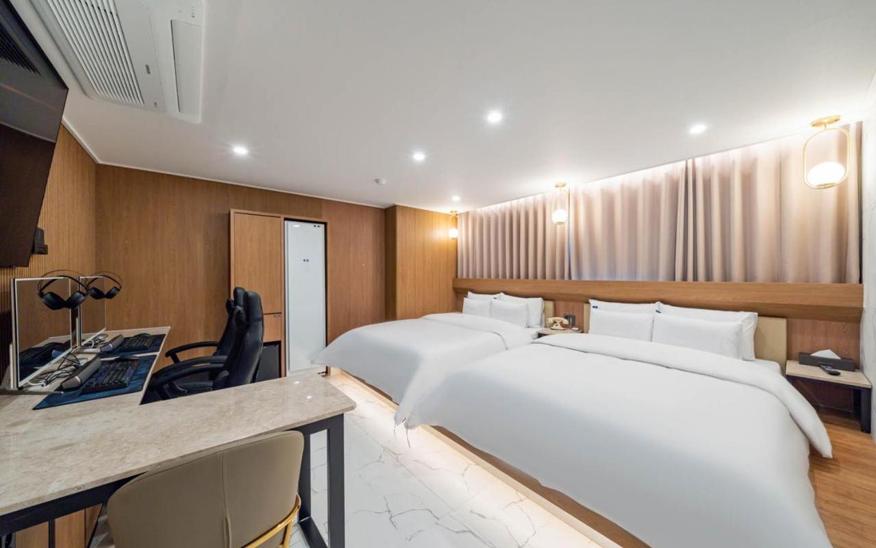 Rosy Hotel Чхонджу Екстер'єр фото