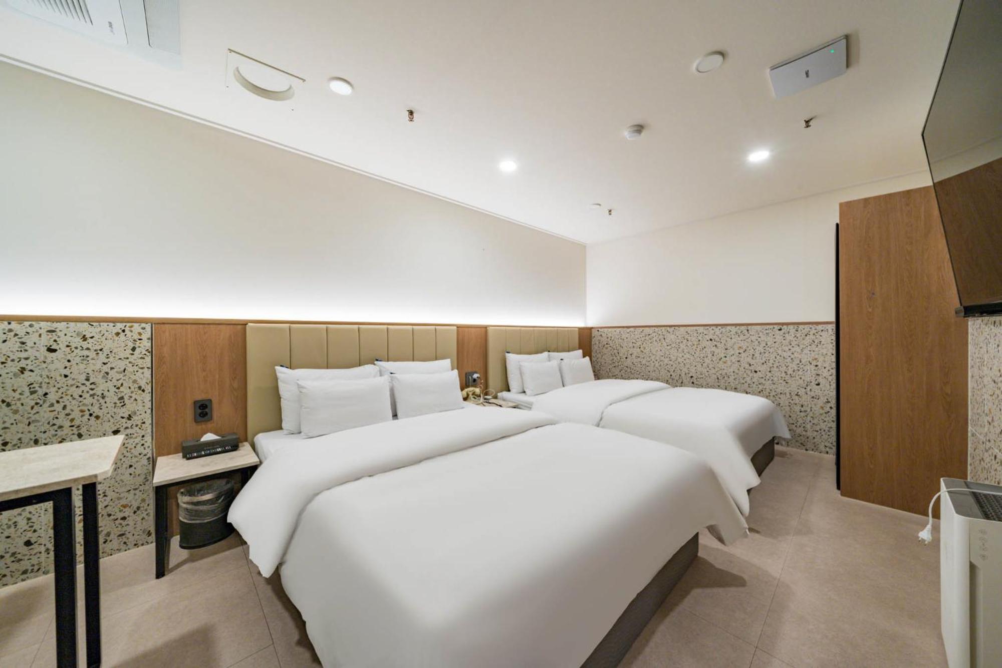 Rosy Hotel Чхонджу Екстер'єр фото