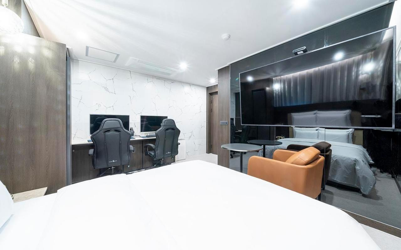 Rosy Hotel Чхонджу Екстер'єр фото