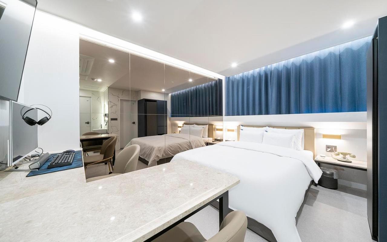 Rosy Hotel Чхонджу Екстер'єр фото
