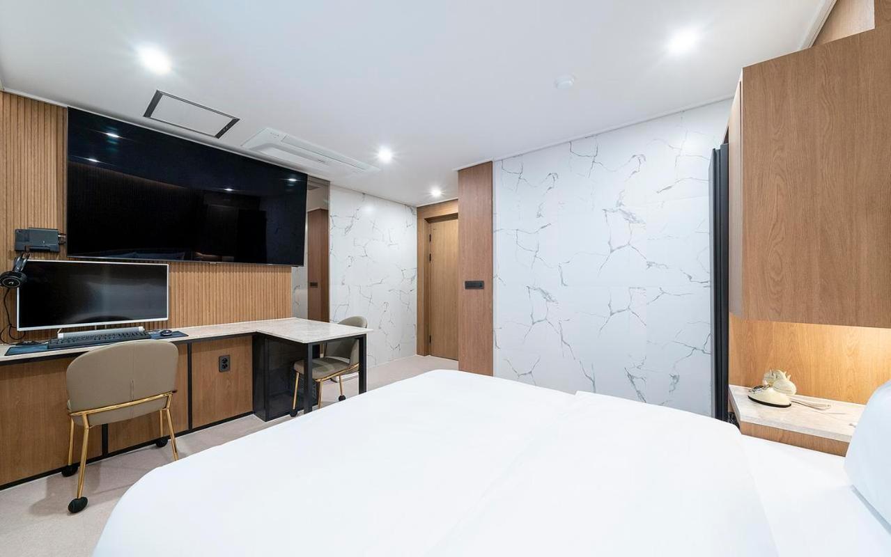 Rosy Hotel Чхонджу Екстер'єр фото